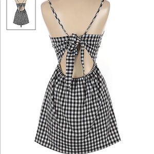Forever 21 size M checkered black and white open back